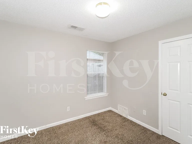 865 Abbey Grove Ln — Photo 14