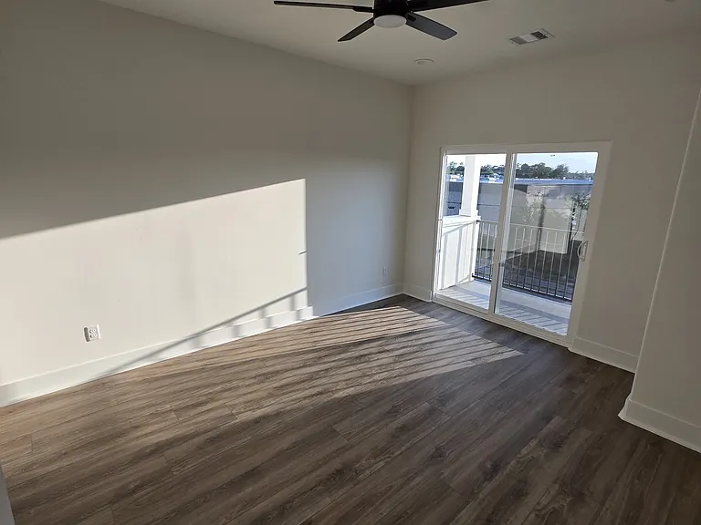 3802 Yale St — Photo 23