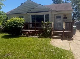 29625 Rosslyn Ave, Garden City, MI 48135