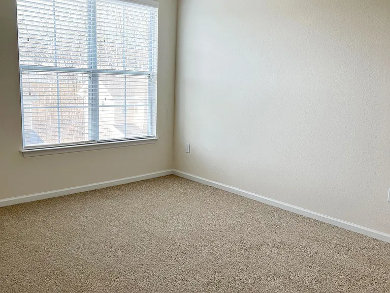 Belmont at Tryon Apartments — Photo 176