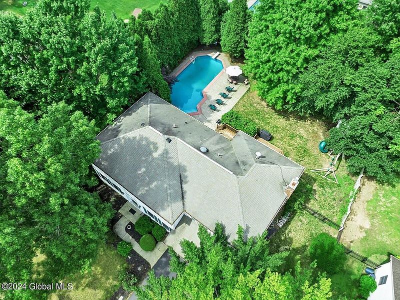 3rd image of 1006 DiBella Drive