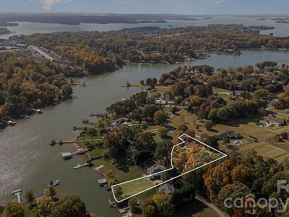 2nd image of 332A Queens Cove Rd