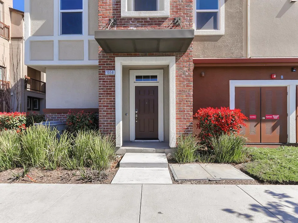 1058 Bruzzone Way