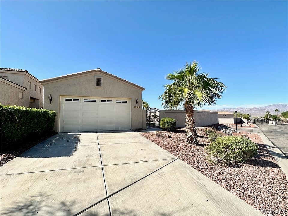 1st image of 1021 Desert Nights Lane