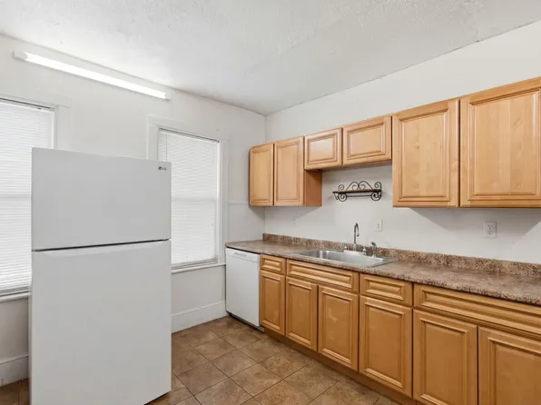 22 Deering Rd APT 1, Mattapan, MA 02126