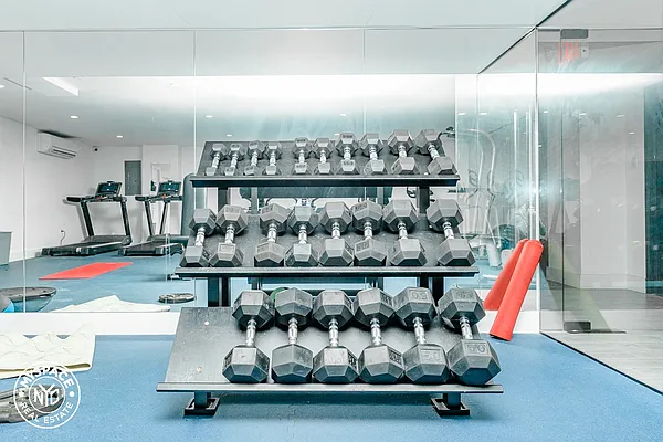 Rented by MySpaceNYC | media 14