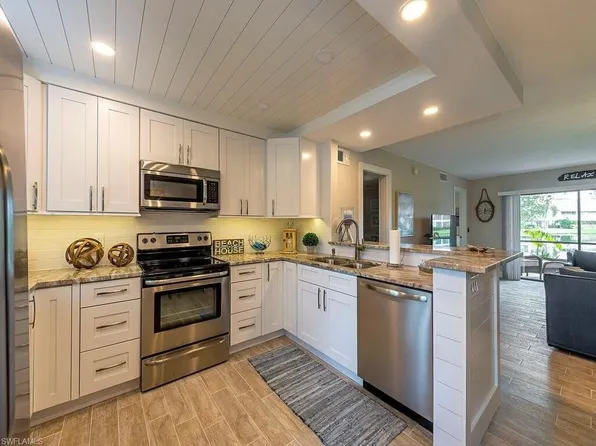 900 Misty Pines CIR #203, NAPLES, FL 34105