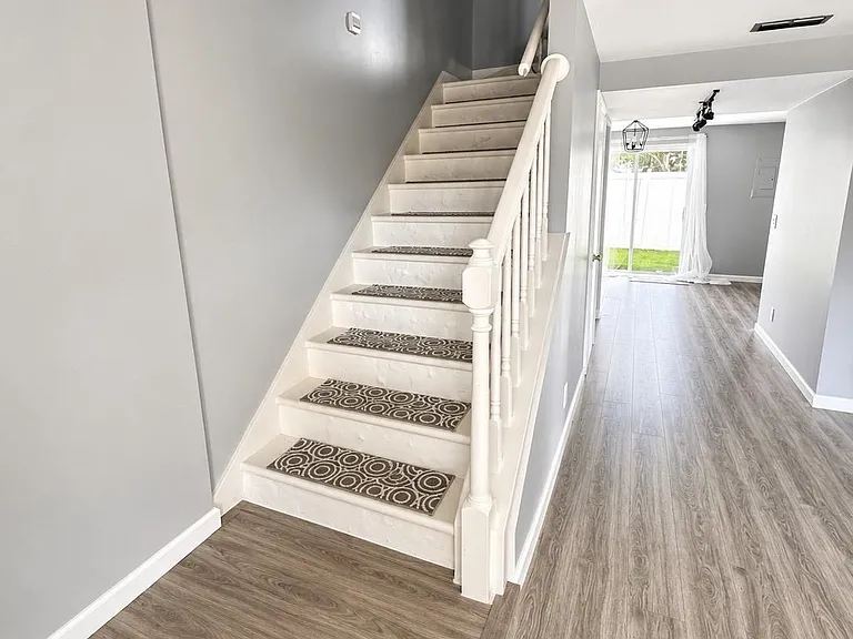 218 Old English Dr — Photo 10