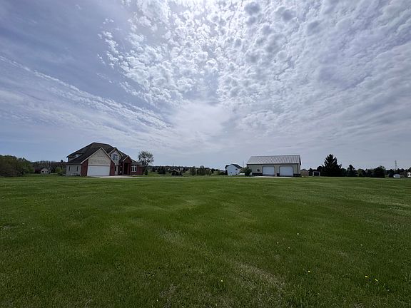 3rd image of 1026 Deer Valley Dr