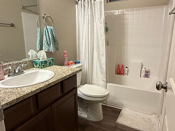 5th image of 5203 N Valle Verde
