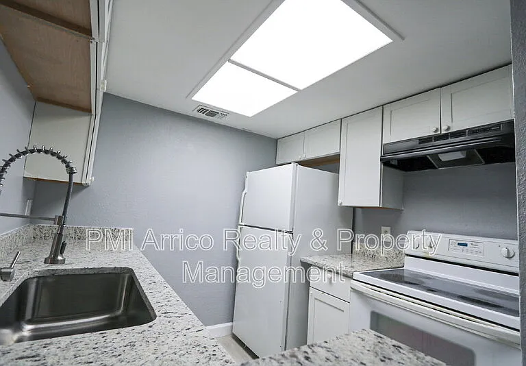1810 E 143rd Ave #2 — Photo 5