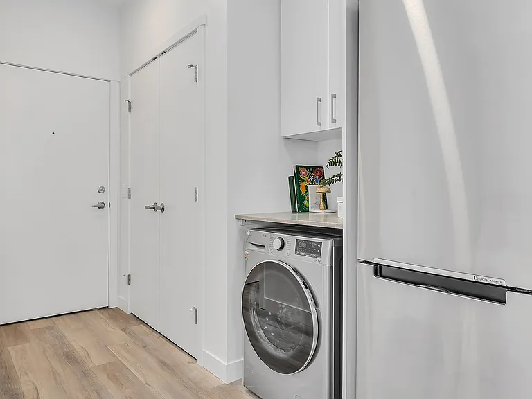 1055 Frost Rd — Photo 31