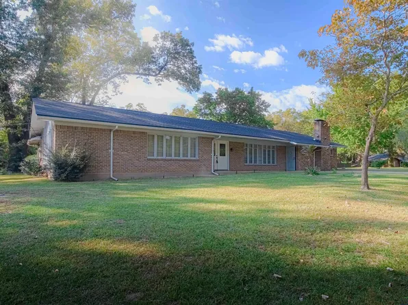 107 Brownrigg Ave, Marshall, TX 75672