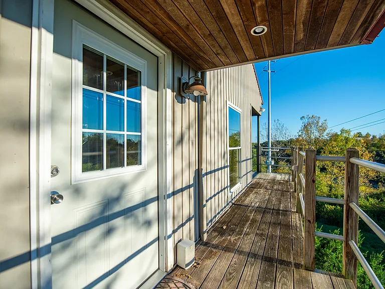 10644 Peach Ridge Rd — Photo 2