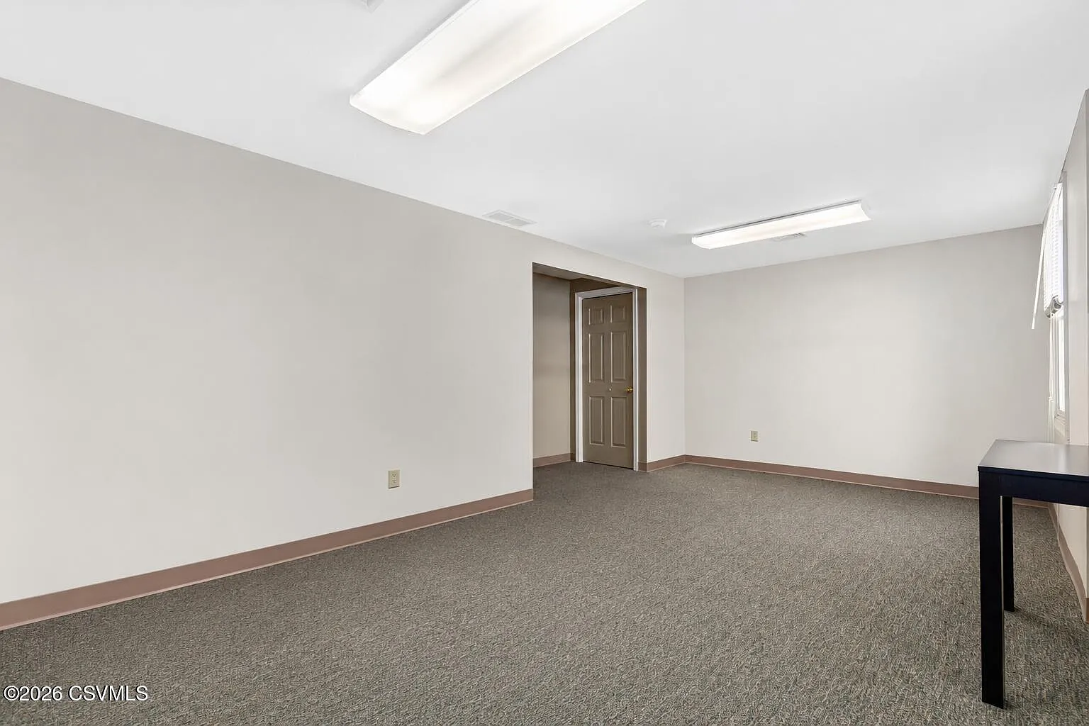3 bed, 842 sqft, $1,375 — Photo 3