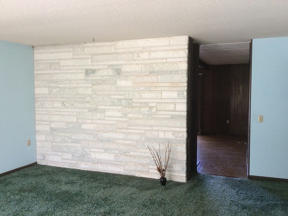 Marble wall, living room