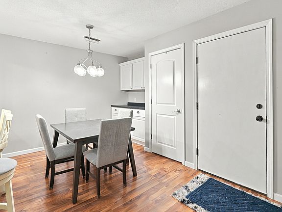 4th image of 800 E Iowa St APT 2A