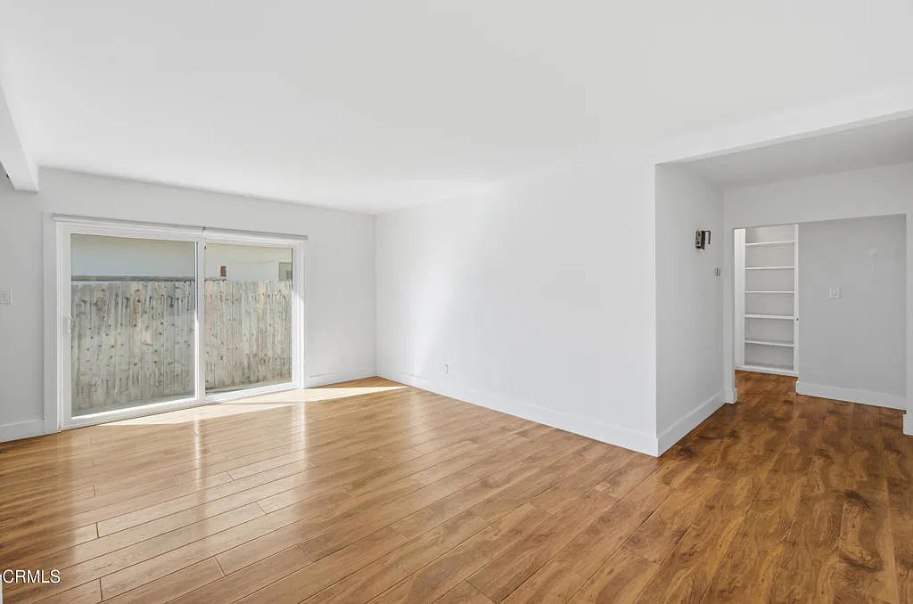 2 bed, 2.0 bath, 1000 sqft, $2,900 — Photo 3
