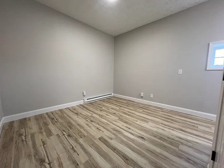 101 Thorn St #18 — Photo 10