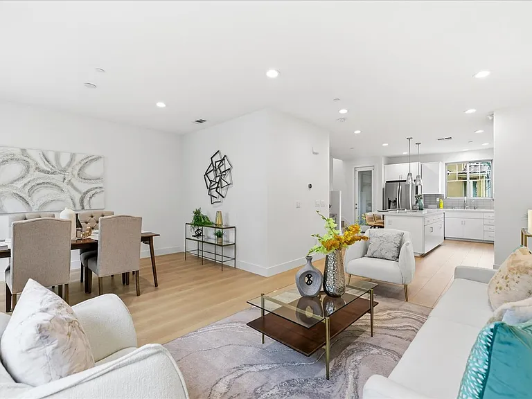 270 Ariana Pl — Photo 6