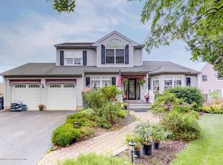 1162 Aster Dr, Toms River, NJ 08753