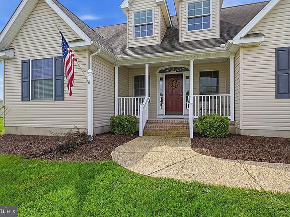 2nd image of 706 Overbrooke Ln