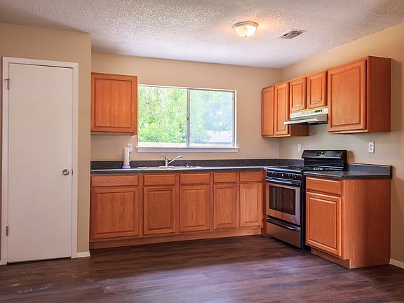 5th image of 5219 Grey Rock Dr