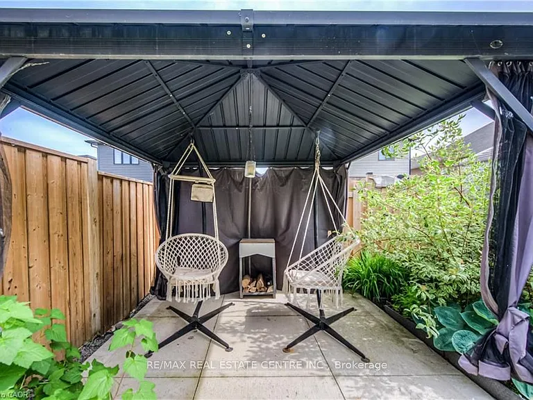 19 Baker Ln — Photo 29