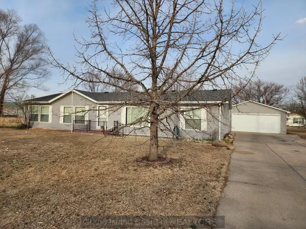 1529 Saint Paul Rd, Grand Island, NE 68801