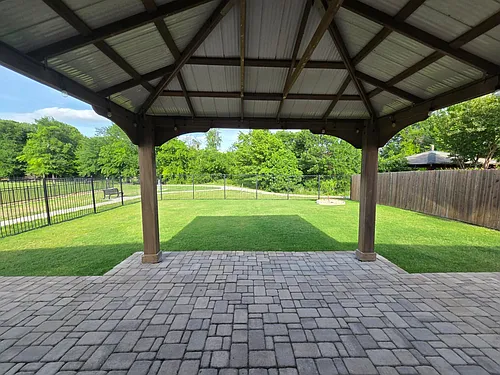 1512 Springtree Dr Photo 1