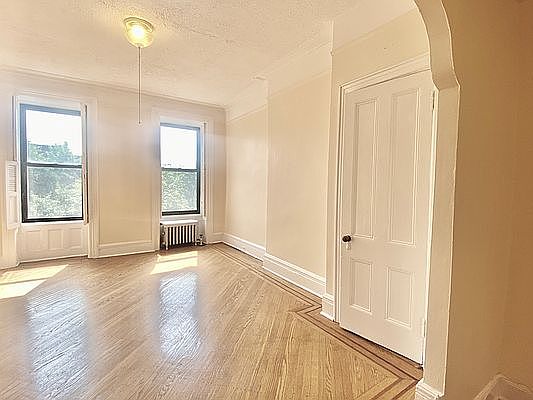 2nd image of 227 17th St #3A