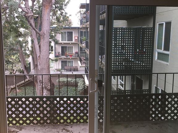 5th image of 818 N Delaware St APT 404