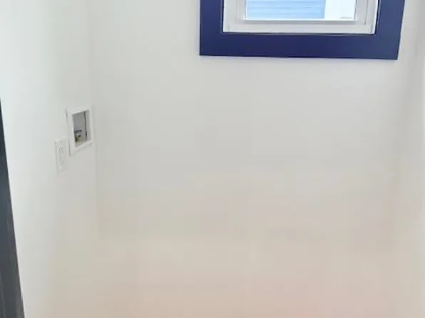 530 45th Street image 13 of 36