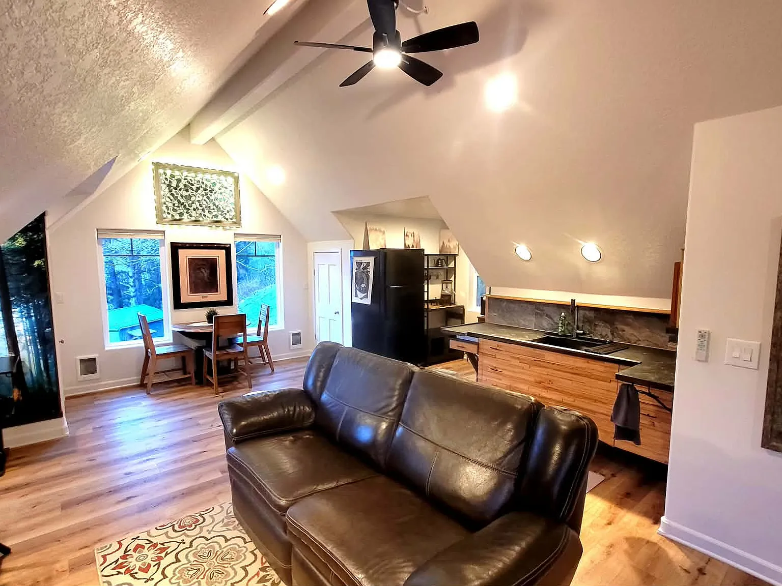 Studio, 680 sqft, $1,750 — Photo 2