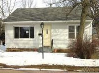 106 S Howard St, Canton, SD 57013