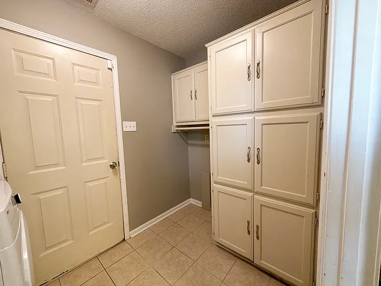 10812 Windridge Dr — Photo 7