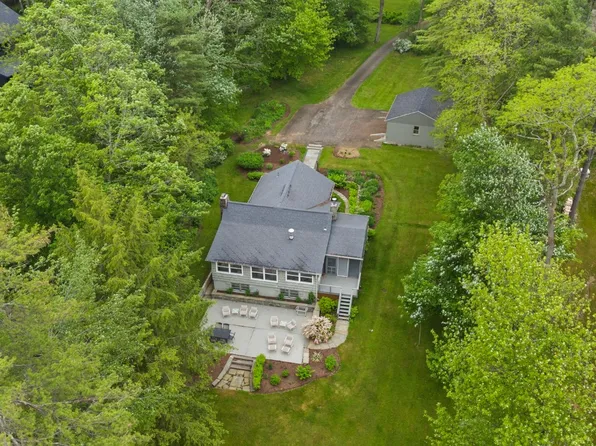 154 N Lake Rd, Brackney, PA 18812