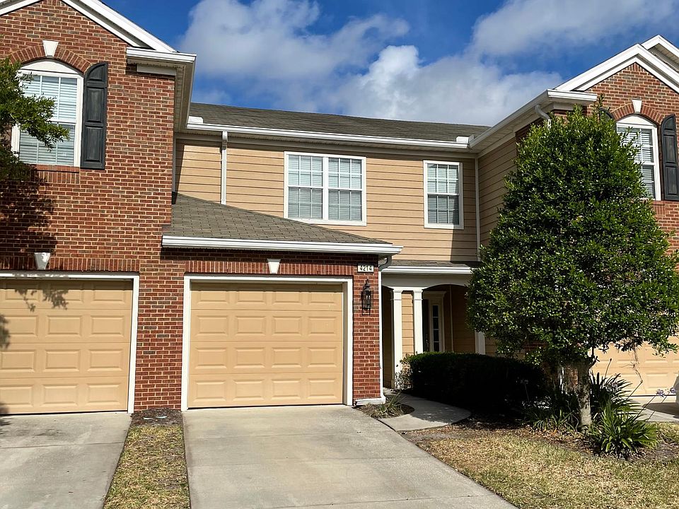 1st image of 4214 Highwood Dr