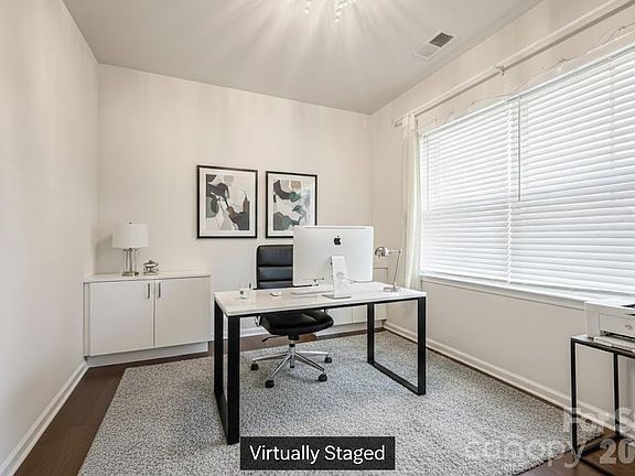 3rd image of 1741 Wildwood Terrace Trl