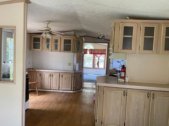 5th image of 1669 Burmon Rd