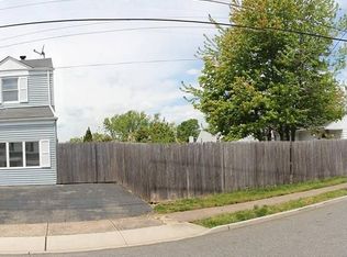 73 Beech St, Maywood, NJ 07607