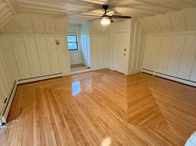 258 Pawtucket Ave, Rumford, RI