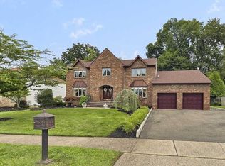 41 Hubbardton Rd, Wayne, NJ 07470