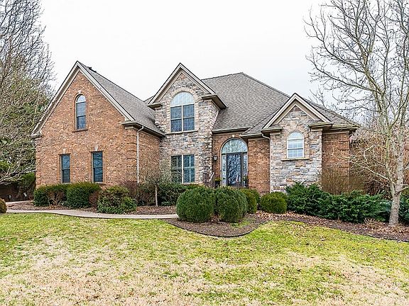 4th image of 6 Olde Village Dr