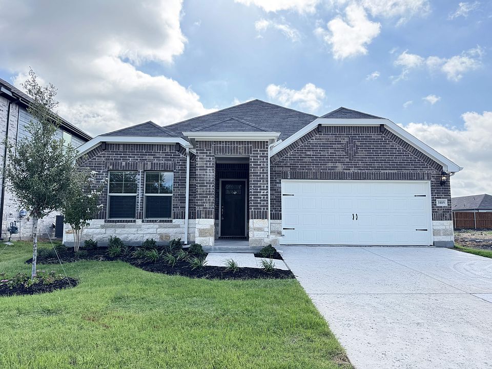 1st image of 3809 Canyon Dr