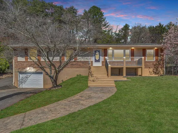 6224 Merriman Rd, Roanoke, VA 24018