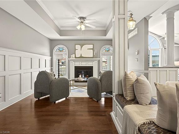 3rd image of 39 Bellevue Ct