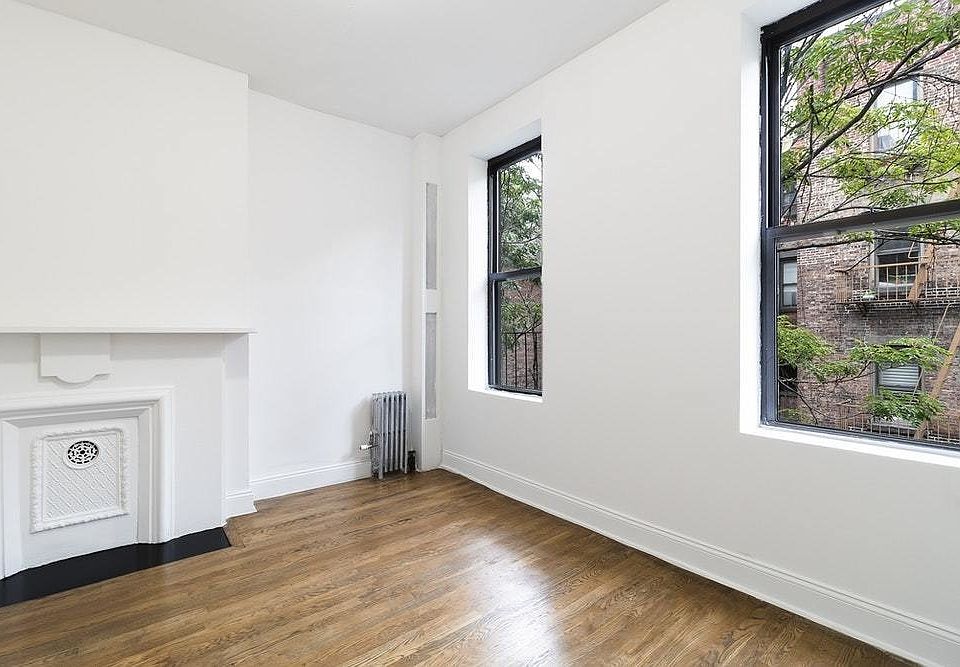 1st image of 437 W 46th St #6RE