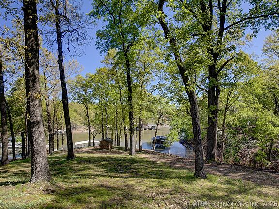 4th image of 2 E 317th Rd