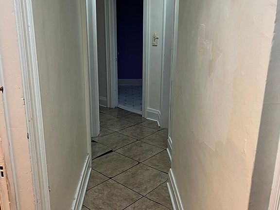 5th image of 622 Pine Ave #1